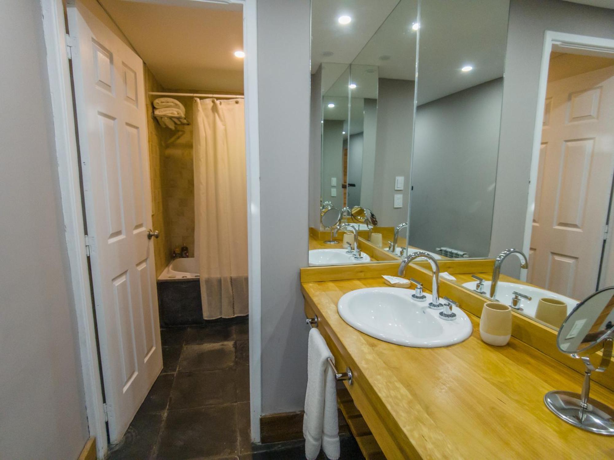 Hosteria Verde Morada Вилья-ла-Ангостура Номер фото